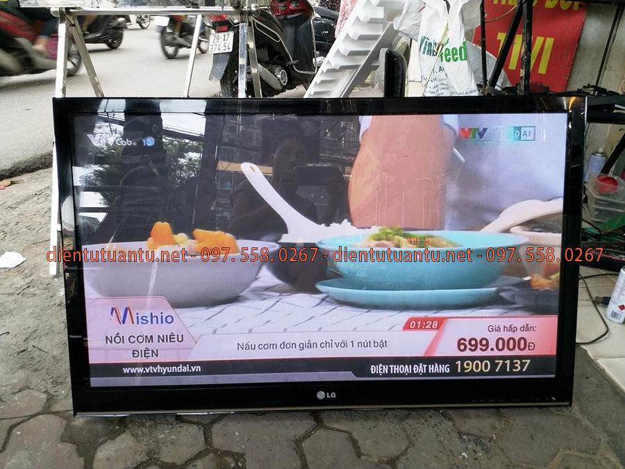 Thông qua bài viết trên công ty điện tử Tuấn Tú đã giới thiệu đến quí khách các bước thực hiện và vì sao nên chọn chúng tôi là đơn vị thanh lý tivi hỏng, tivi cũ đã qua sử dụng, chúng tôi được rất nhiều khách hàng tin tưởng và đánh giá cao, thái độ phục vụ tận tình, quá trình thu mua diễn ra nhanh.