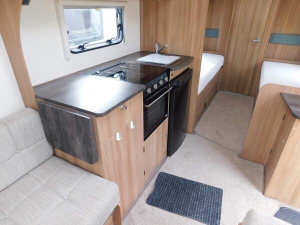 Coastal Explorer Medium sleeps 4 - Image 4