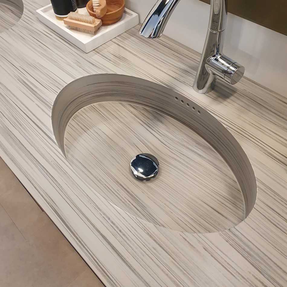 Badbordplade med dobbelt vask