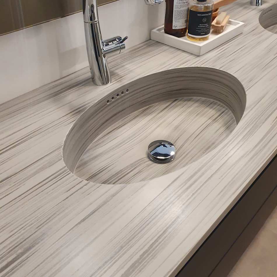 Badbordplade med dobbelt vask