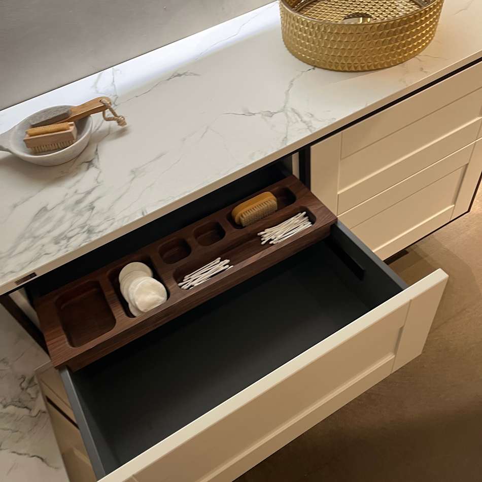 Kvadro hvid med Dekton bordplade