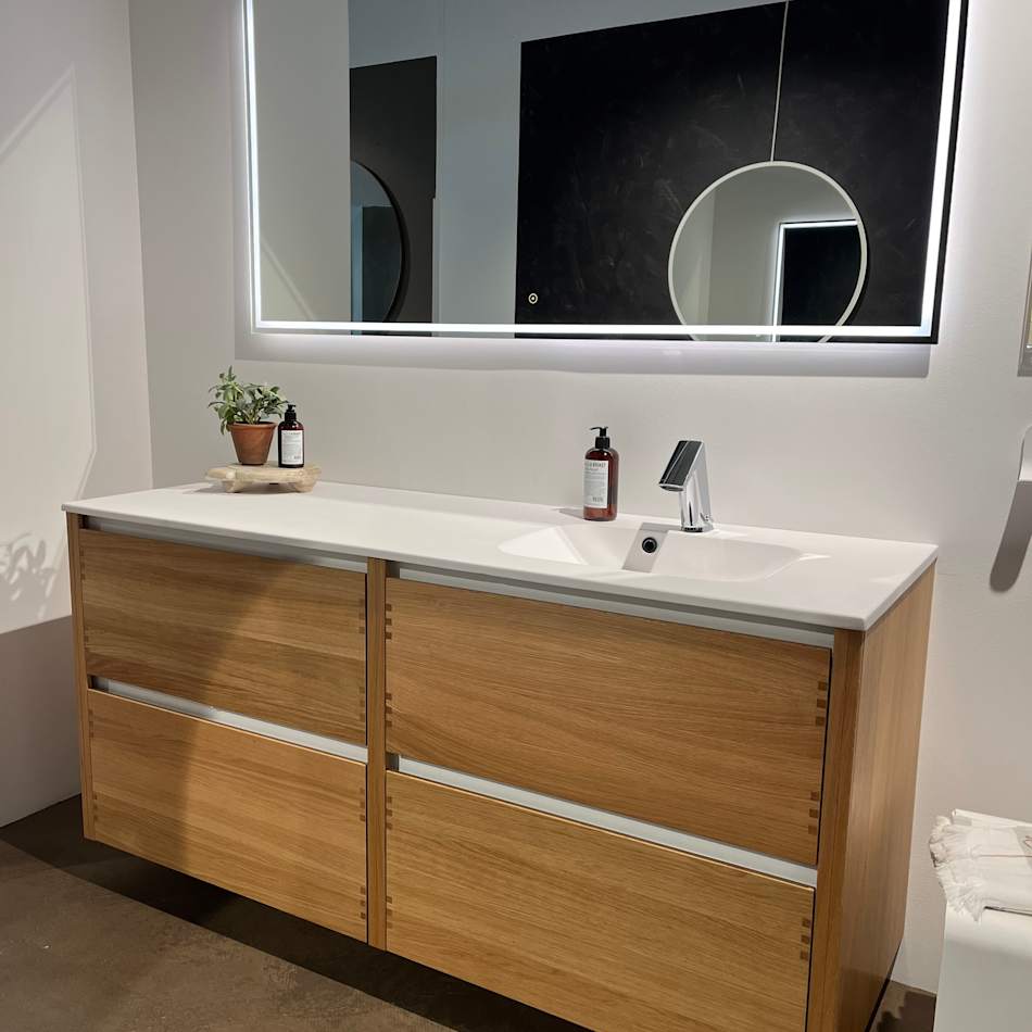 Massivtræ med fingertap samlinger