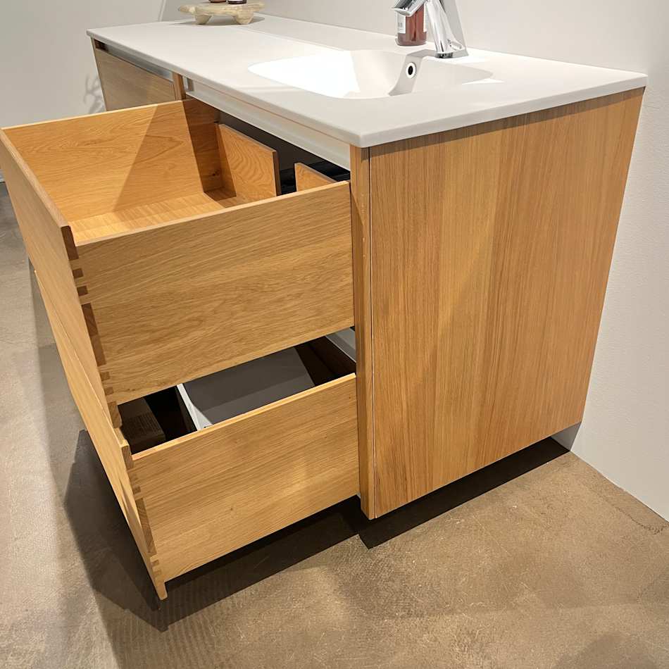 Massivtræ med fingertap samlinger