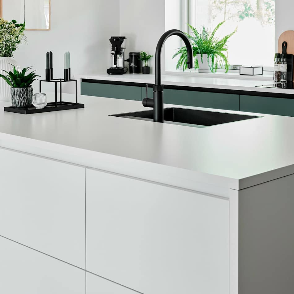 Et hvidt køkken er en tidløs klassiker | HTH