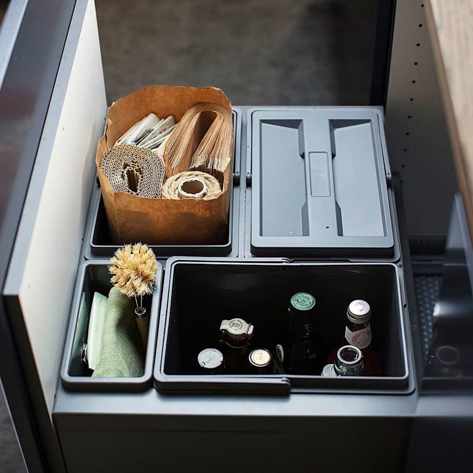 Button Bins Sort Streamline waste sorting in your kitchen with practical waste bins | HTH