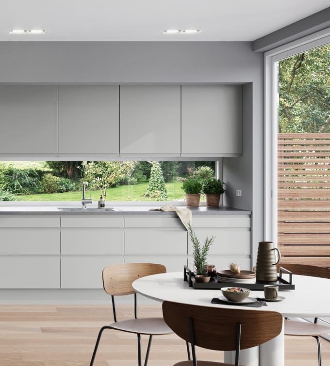 Norema kjøkken Basic Collection Hisøy lys grå grep moderne kjøkken innfreste grep flatpakket kjøkken