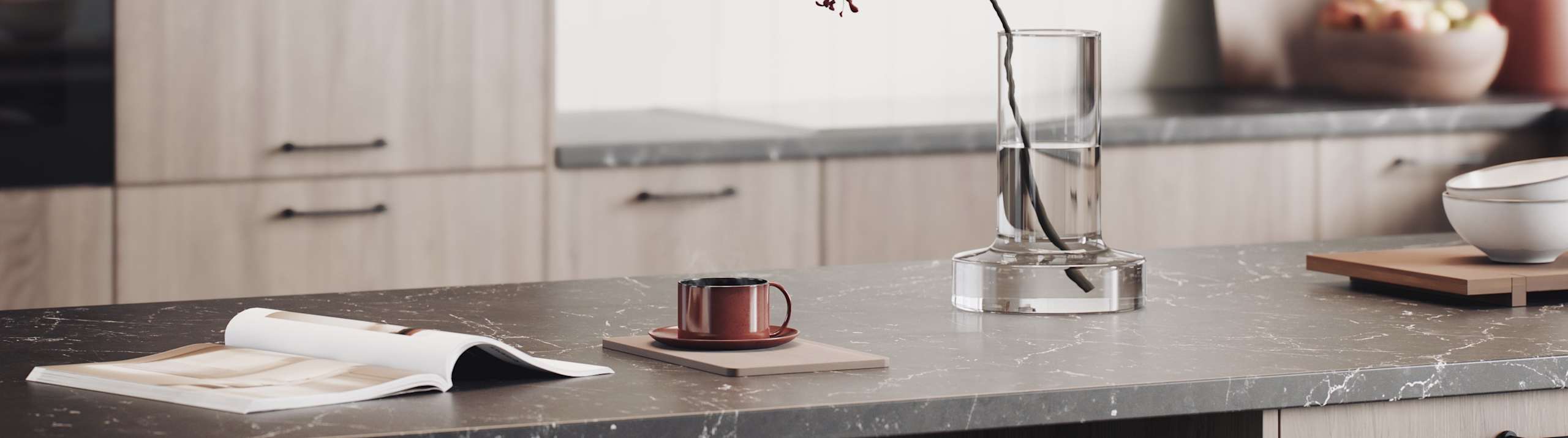 Moderne kjøkkenmodell med slette og slitesterke melaminbelagte fronter i stående trestruktur