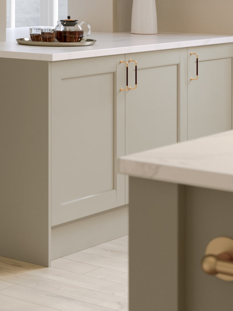 Ludlow kitchen. Our latest Shaker door, with a modern country-style. Available in all 20 Magnet Create colours.