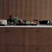 Be naturen inn og la de organiske formene møte hverdagen i Signatur Favn – et grenseløst kjøkken med naturens former i fokus.