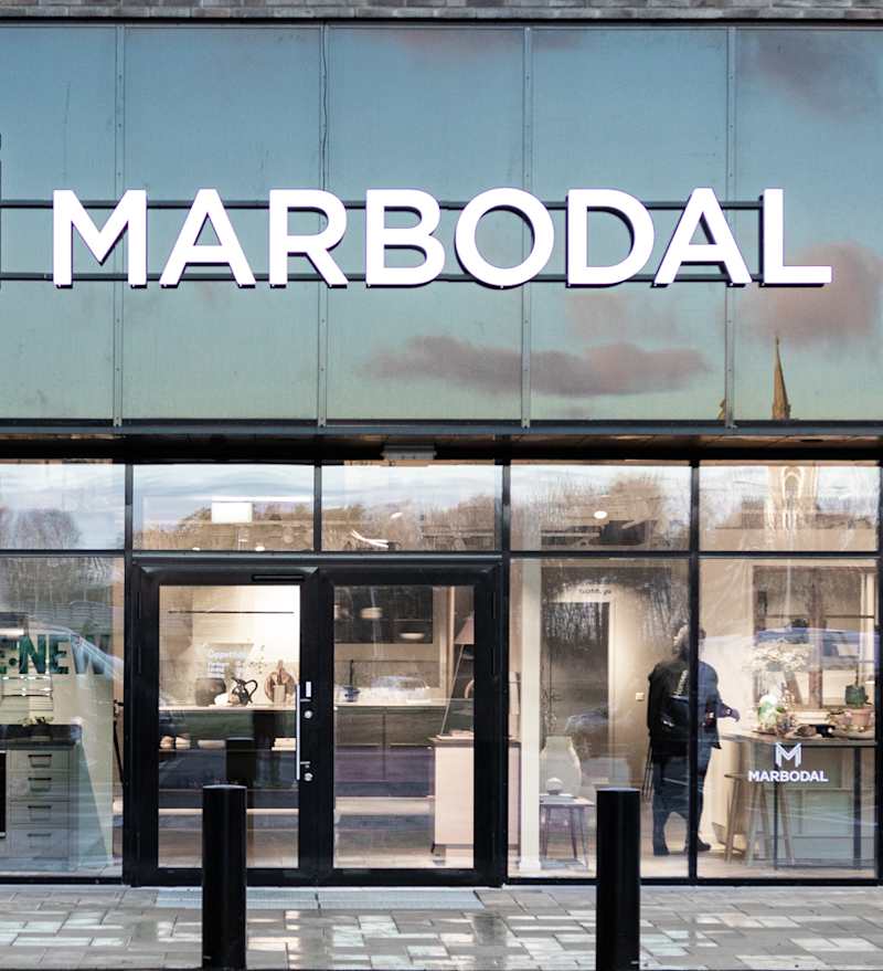 Fasad och entré till Marbodalbutik