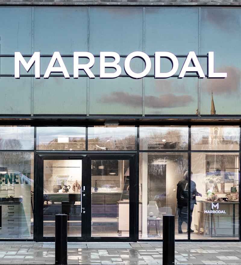 Fasad och entré till Marbodalbutik