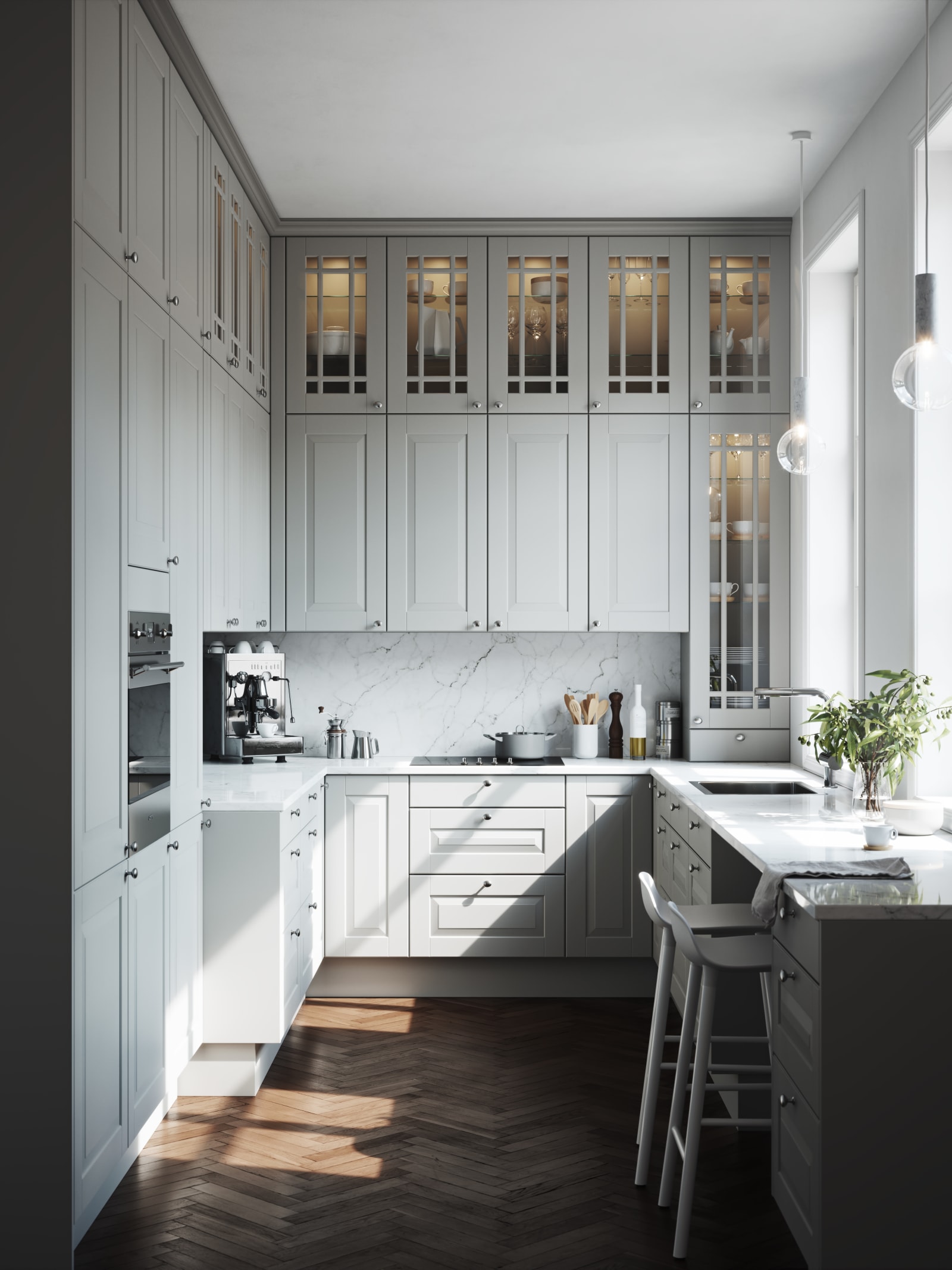 Lindö Moln i  från Marbodal. Ett stort kök på liten yta med förvaring hela vägen upp till tak. Lucka Lindö, målad i ljusgrå kulör. Bänkskiva Marmor Bianco Cararra, handtag Oval borstad.
