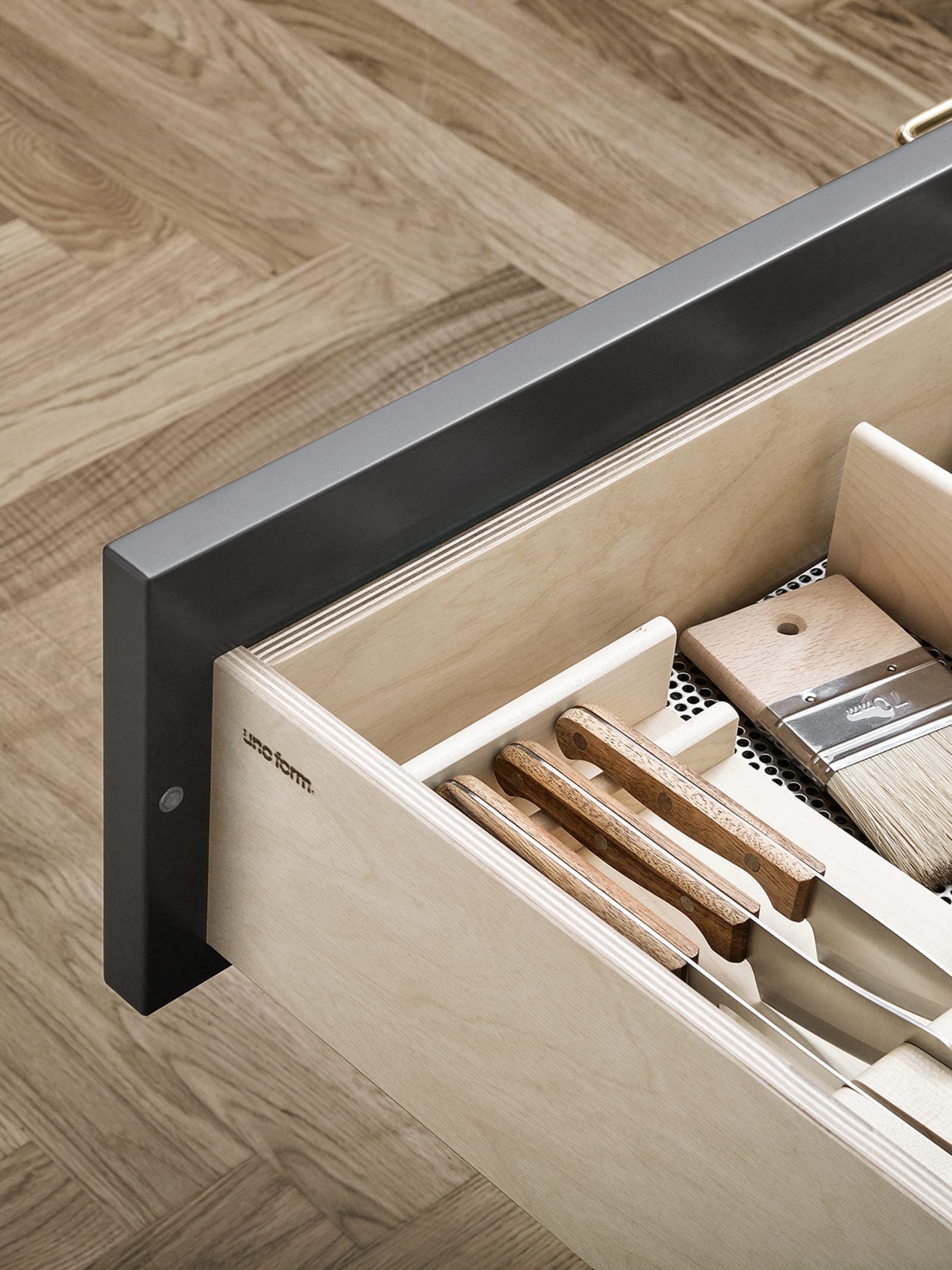 Drawer insert in solid maple with knife block