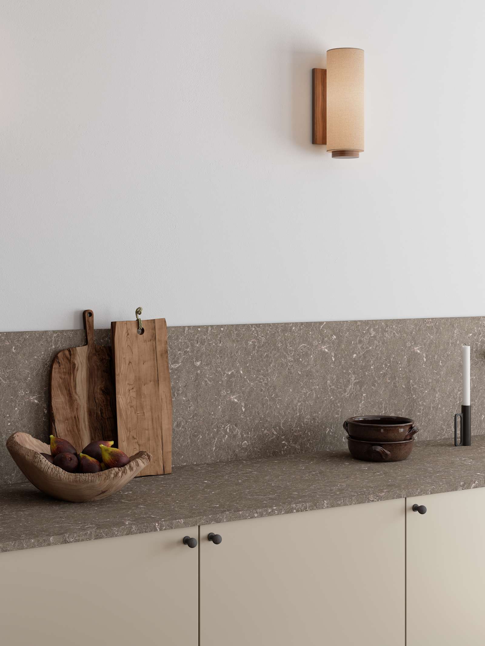 Velger du en laminat benkeplate, får du en meget slitesterk benk som holder seg like fin år etter år. Alle våre benkeplate er laget av av høytrykkslaminat, som gir deg et utrolig slitesterkt produkt.