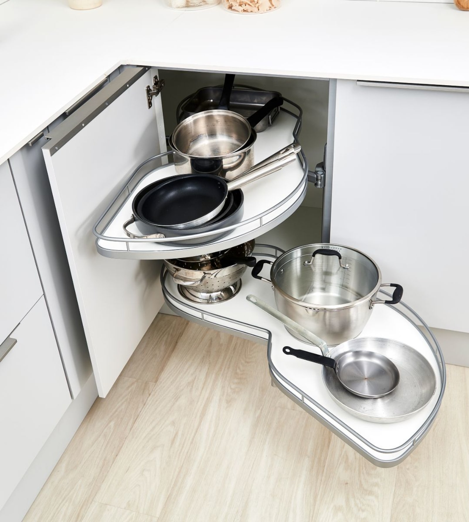 Storage solution for corners