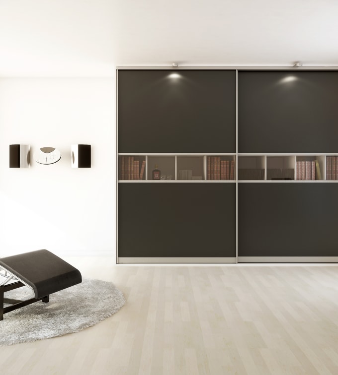 Malet sort glas med designfyldning