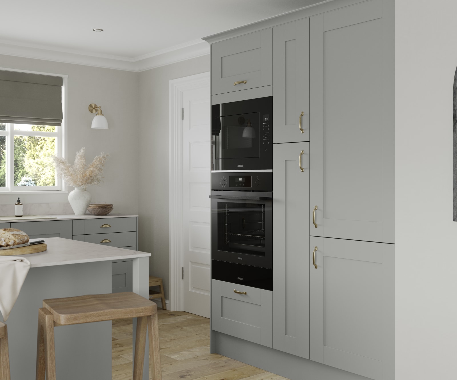 Tatton Kitchen by Magnet. A beautiful easy to use kitchen with traditional features with stylish modern touches.