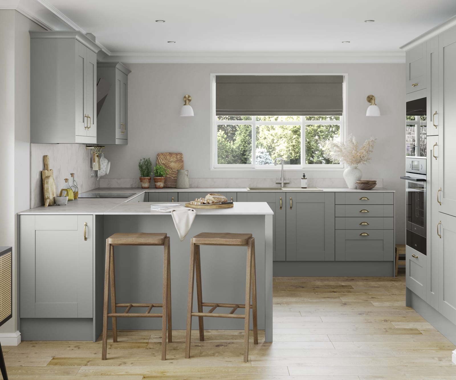 Tatton Kitchen by Magnet. A beautiful easy to use kitchen with traditional features with stylish modern touches.