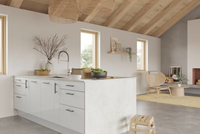 Hoxton kitchen. Smooth slab doors in a painted effect finish. Minimalist styling with your choice of handles and three colours.