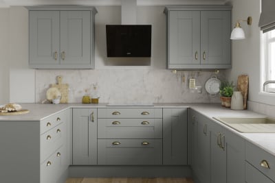 Tatton Kitchen by Magnet. A beautiful easy to use kitchen with traditional features with stylish modern touches.