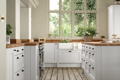 Ludlow kitchen. Our latest Shaker door, with a modern country-style. Available in all 20 Magnet Create colours.