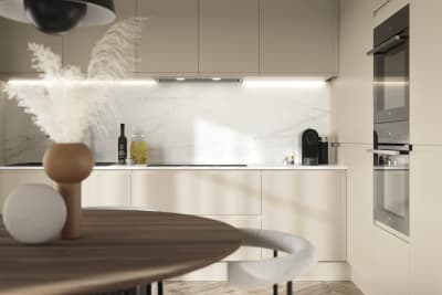 Luna in the shade Pebble is the ideal base for a minimalist kitchen design with its integrated handle that gives any kitchen a beautiful, sleek finish.