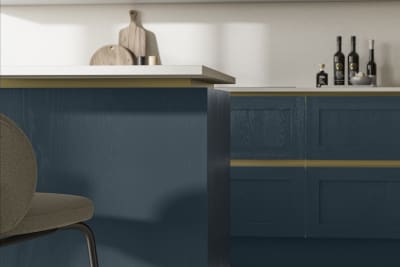 Handleless Shaker kitchen Integra Wardley Voyage Blue is traditional and contemporary with its narrow frame door with integrated handles and a painted timber finish.