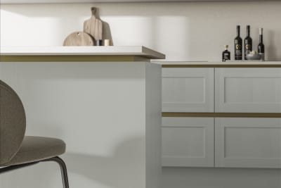 Handleless Shaker kitchen Integra Wardley Washed Cotton is traditional and contemporary with its narrow frame door with integrated handles and a painted timber finish.