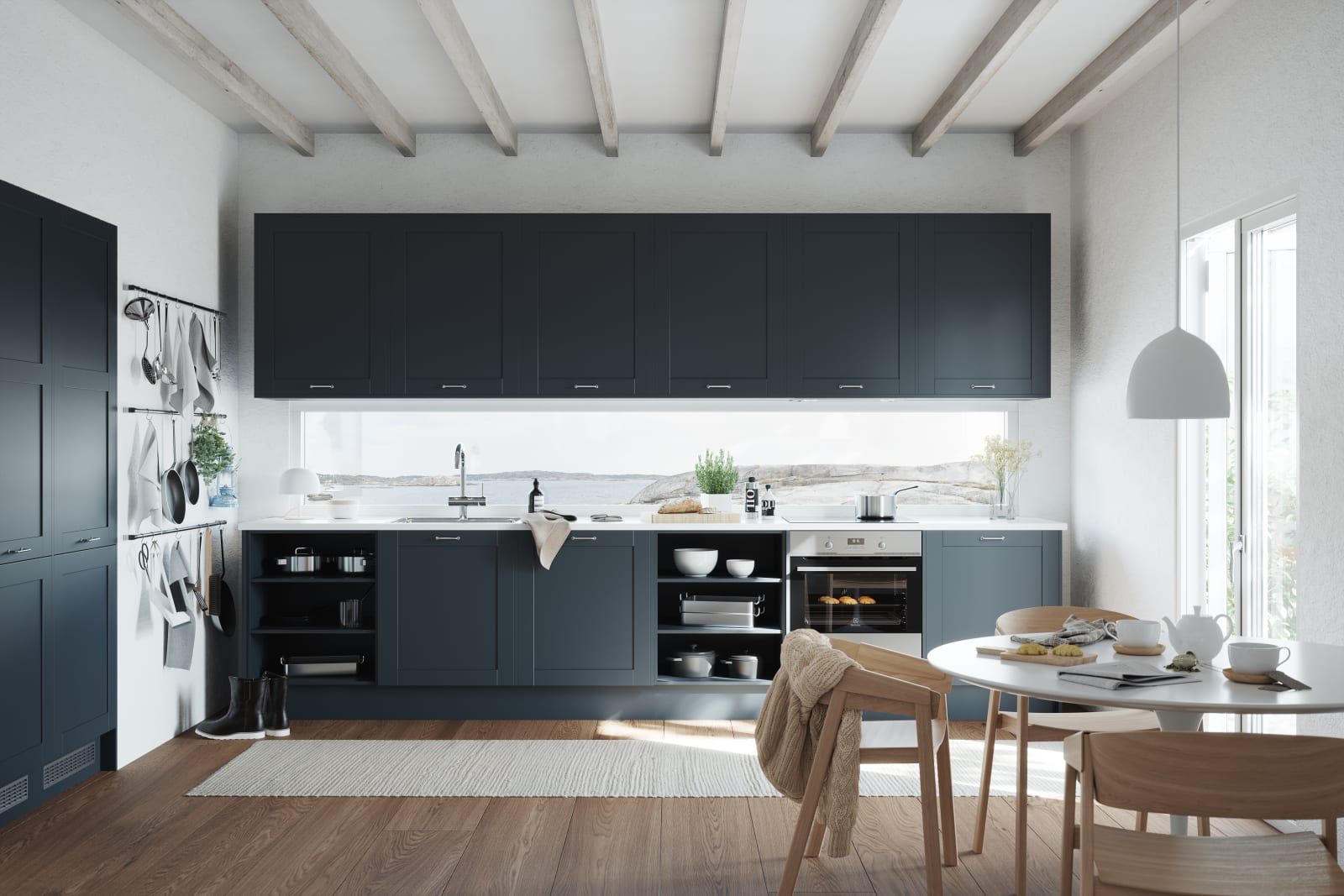 Marbodal Form Hav - kökslucka målad i blå kulör. Bänkskiva Vit i laminat. Handtag Retro krom. Hav är en klassisk färg som håller över tid och som skapar ett personligt och uttrycksfullt hem.