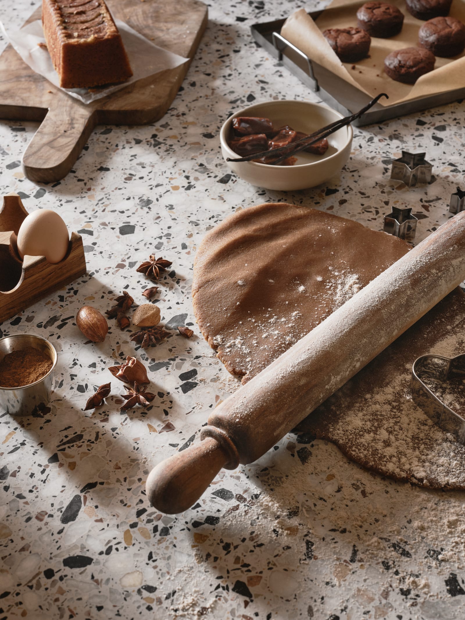 Närbild av bakning på köksbänken i Edd Ruchtons Grand design kök