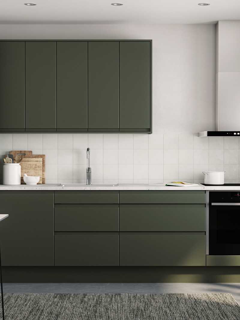 Herlig trendkjøkken med slette fronter og innfreste grep, som markerer modellens linjerene design. Horisont kjennetegnes av en klar og kjølig friskhet, noe som representerer ny nordisk design på sitt beste.