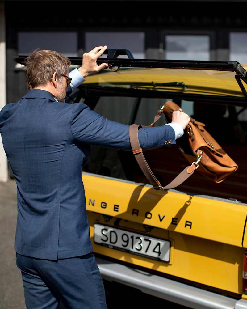 Haakon Laastad på vej på job i sin Range Rover