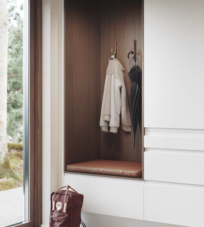 Magnora Garderobe er tidløs eleganse kombinert med orden, de innfreste grepene i frontene gir et grafisk, funksjonelt og minimalistisk uttrykk