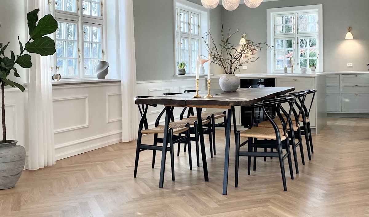 Husets ståtliga detaljer krävde ett kök som matchade stilen