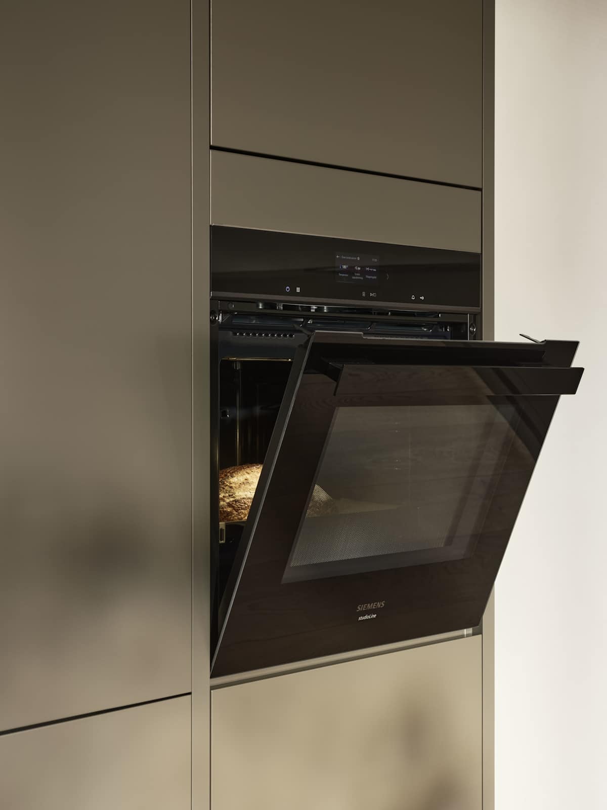 Varm minimalisme integreret ovn fra Siemens