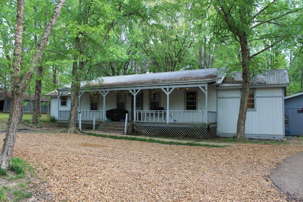 23206 HWY 310 Como, MS 38619
