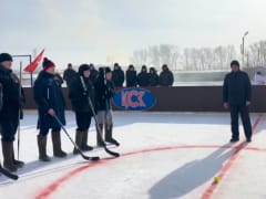 Необычные хоккейные соревнования прошли в Усолье-Сибирском