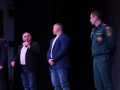 В преддверии 8 Марта во Усольском Дворце культуры прошло яркое шоу, посвящённое женщинам