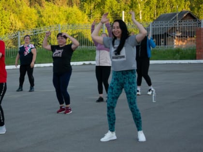 «Лето в форме»: в Шелеховском районе проходят фитнес-марафоны для всех