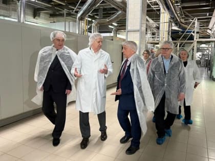 Кандидат в Президенты РФ от КПРФ Николай Харитонов посетил ЗАО «Щёлковохлеб» в Подмосковье