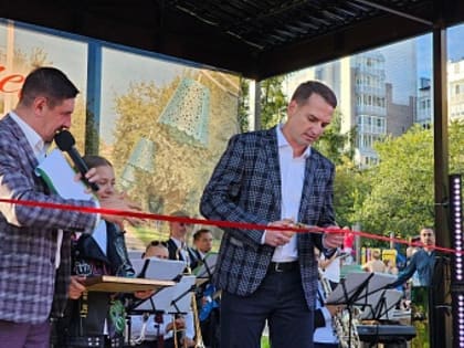 Благоустройство общественных и дворовых территорий провели в избирательном округе № 12 депутата Александра Друзенко в 2024 году