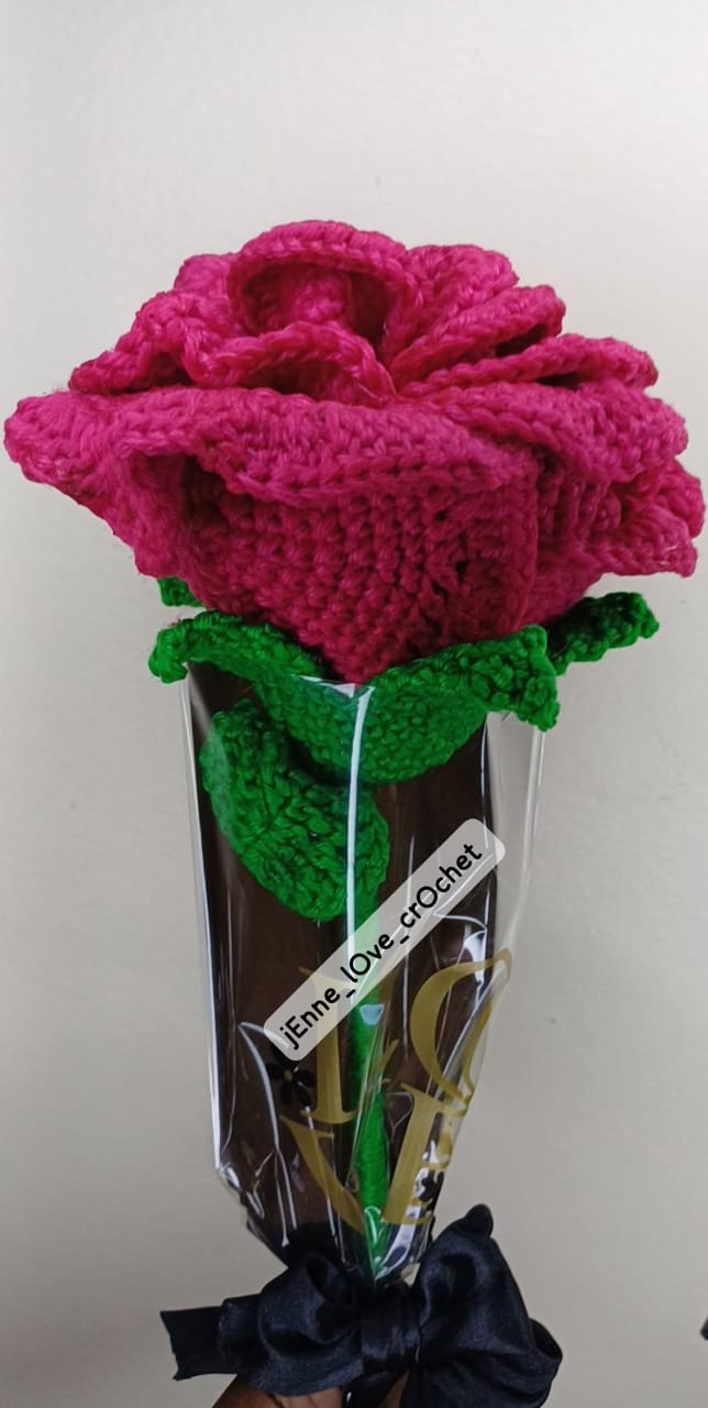 big crochet rose 