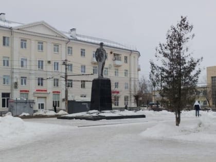 Площадь Маяковского: тихий центр