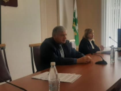 Юристы ГБУ НО «Центр правового консультирования граждан и юридических лиц» провели «Правовой информационный день» для жителей Уренского округа