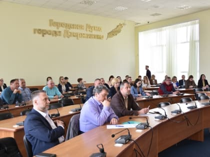 Александр Терентьев: «В отношении ситуации с реорганизацией школ мы услышали друг друга – и депутаты, и родители, и педагоги, и глава города. Поэтому решения, по которым горожане в