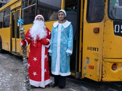 По городу едет праздник