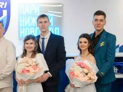 Пришли на футбол и поженились: грандиозное шоу устроили на нижегородском стадионе