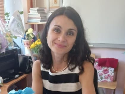 Учительница, вдохновленная бабушкой, продолжает традиции образования