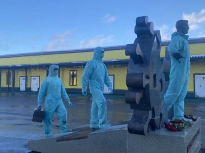 В честь врачей, борющихся с COVID, в Нижнем Новгороде установили памятник