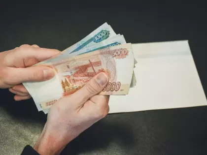 Как изменится зарплата из-за новогодних каникул, рассказали нижегородцам